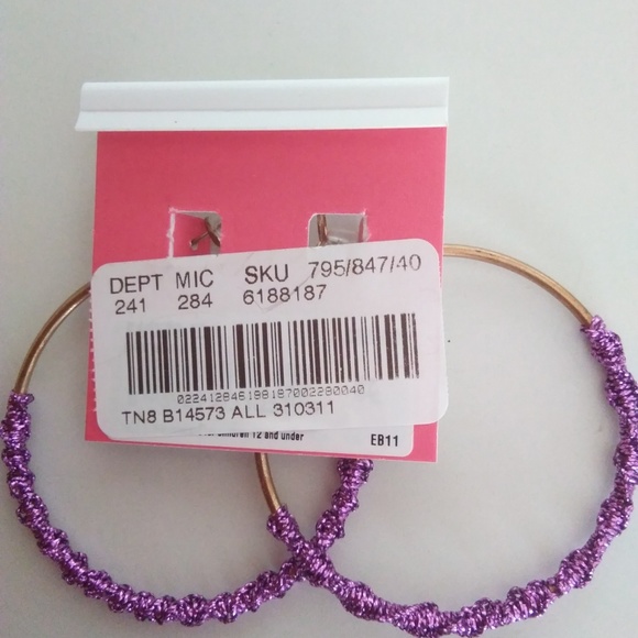 Betsey Johnson New Magenta Hoop Earrings - Picture 3 of 3